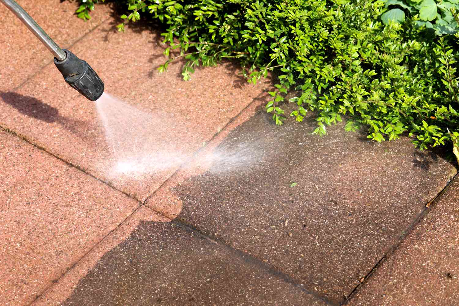 Book Trusted Columbus Pressure Washing Experts Online