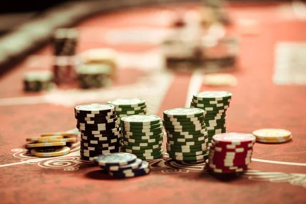 What Makes Gembet Slots Engaging for Modern Users