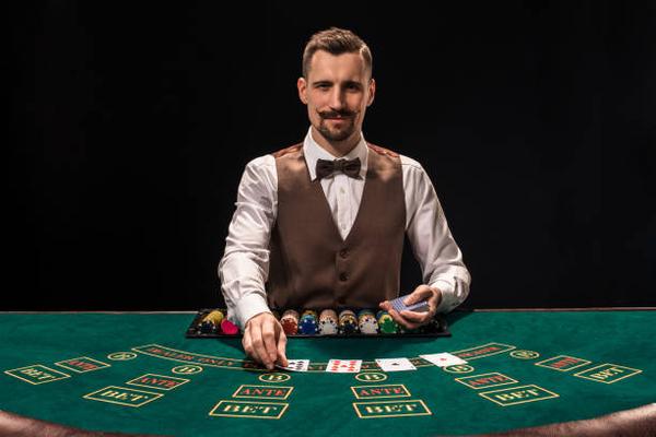 Comparing Live Dealer Features Across online casinos Singapore Platforms