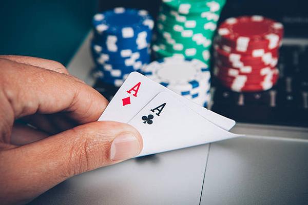 How to Examine the Terms and Conditions of siti poker online